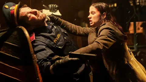 王哲林对阵余嘉豪轻松实现2+1得分秀