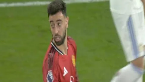 火箭队首发阵容豪华升级！三中锋双大前集结，直击湖人内线短板